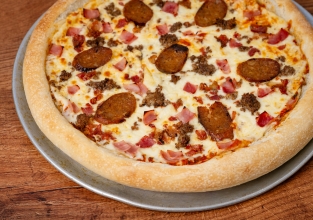 Ultimate Meats Pizza